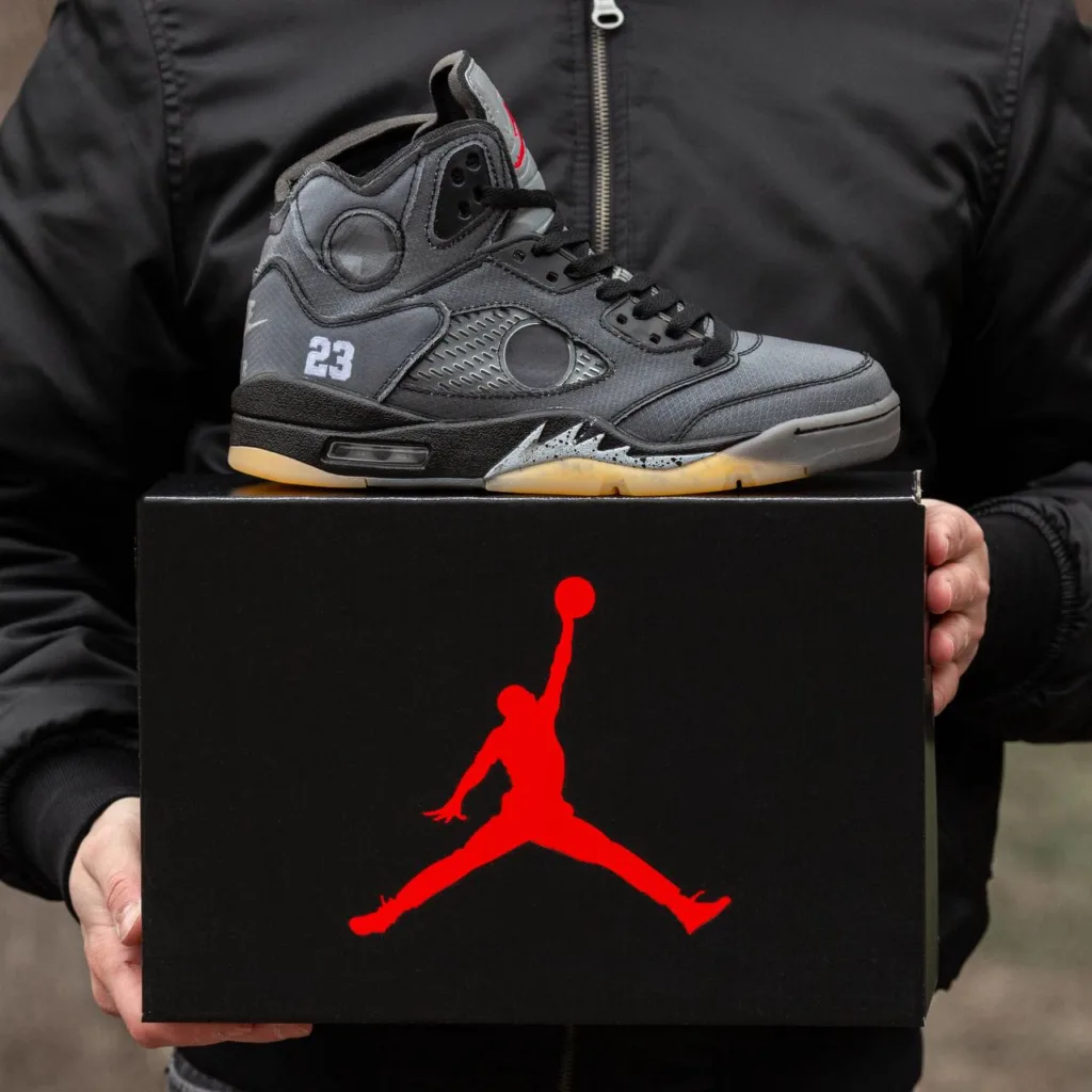 Air Jordan Retro 5 x Off White