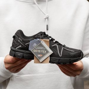 Asics Gel-Kahana 8 GORE-TEX Black White