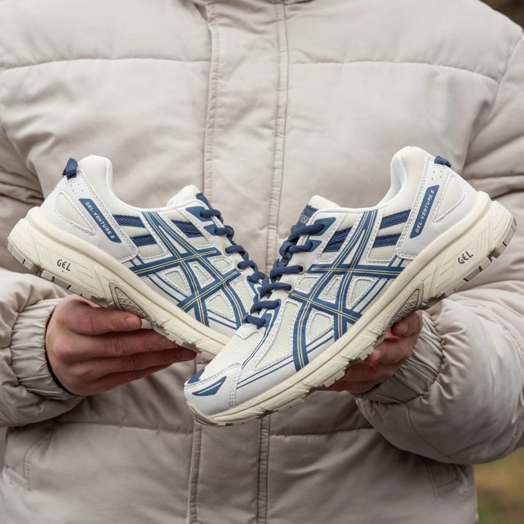 Asics Gel Venture 6 Beige Blue