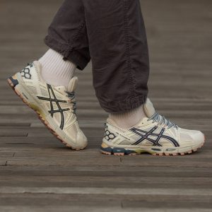 Asics Gel-Kahana Beige Green