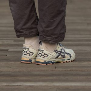 Asics Gel-Kahana Beige Green