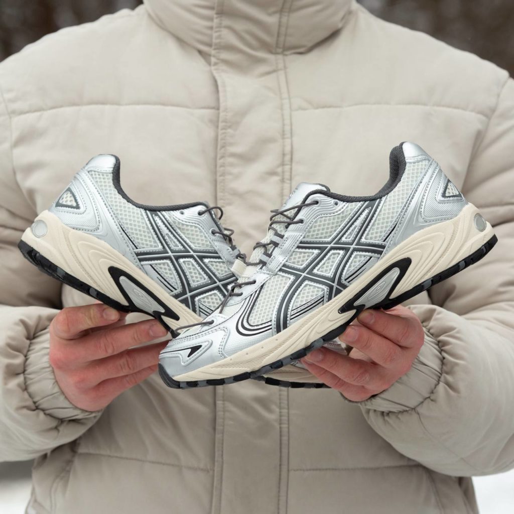 Asics Gel-Kahana TR V4 Silver Beige