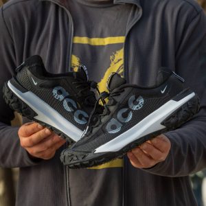 Nike ACG Mountain Fly 2 Low Black White