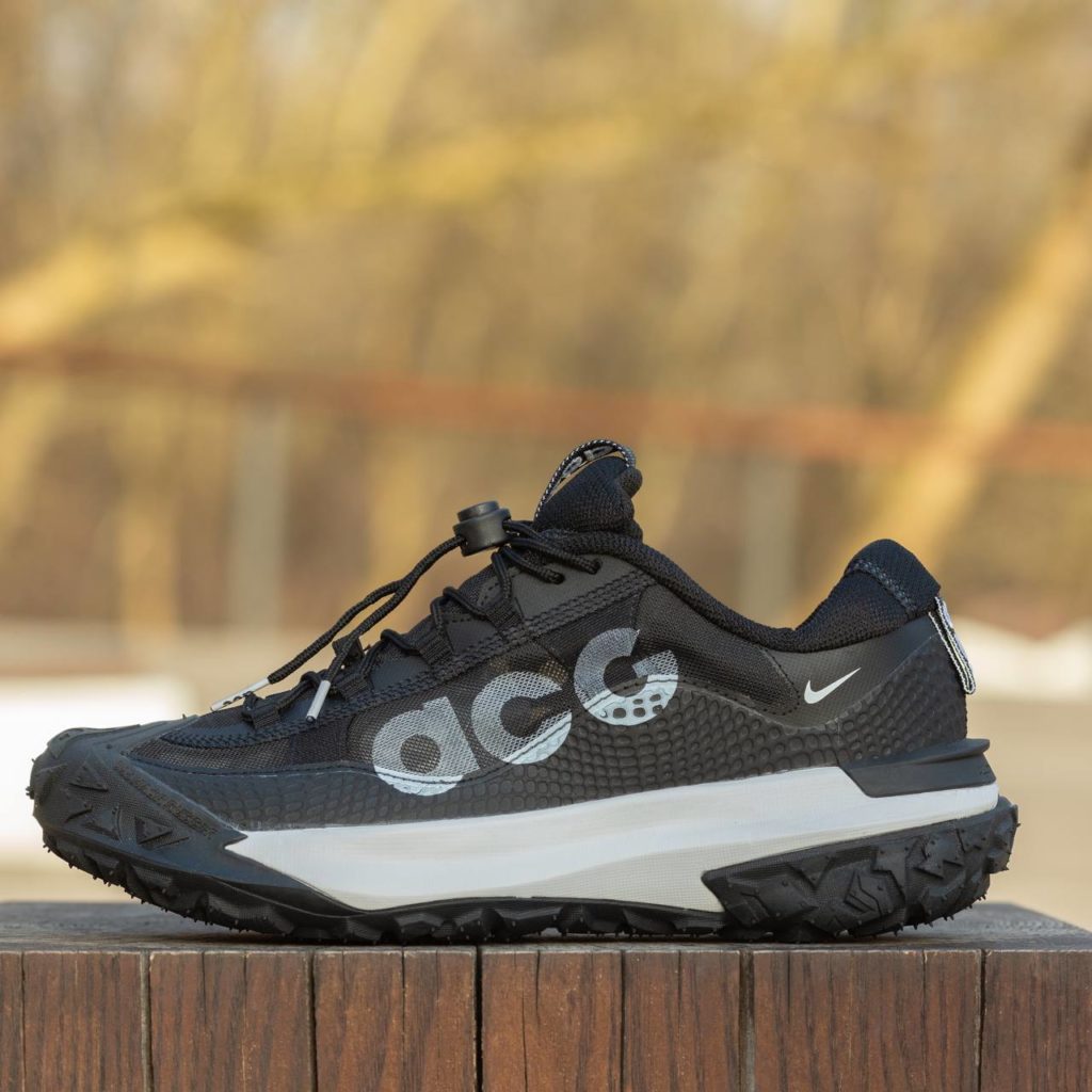 Nike ACG Mountain Fly 2 Low Black White