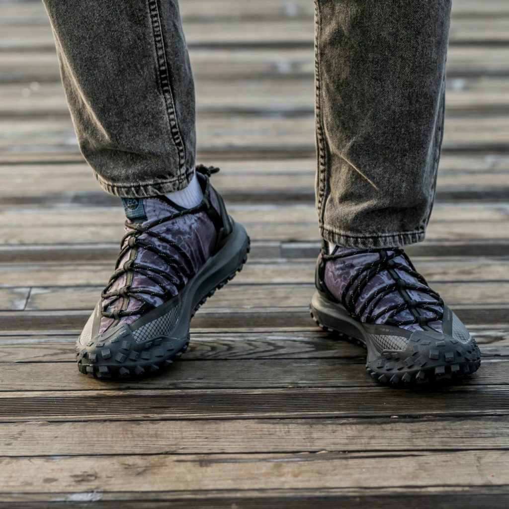 Nike ACG Mountain Fly Low  Black Blue