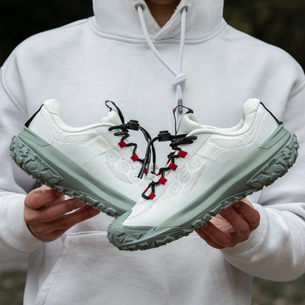 Nike ACG Mountain Fly 2 Low GTX Phantom Light Silver