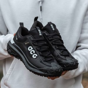 Nike ACG Moutain fly Gore tex Black White