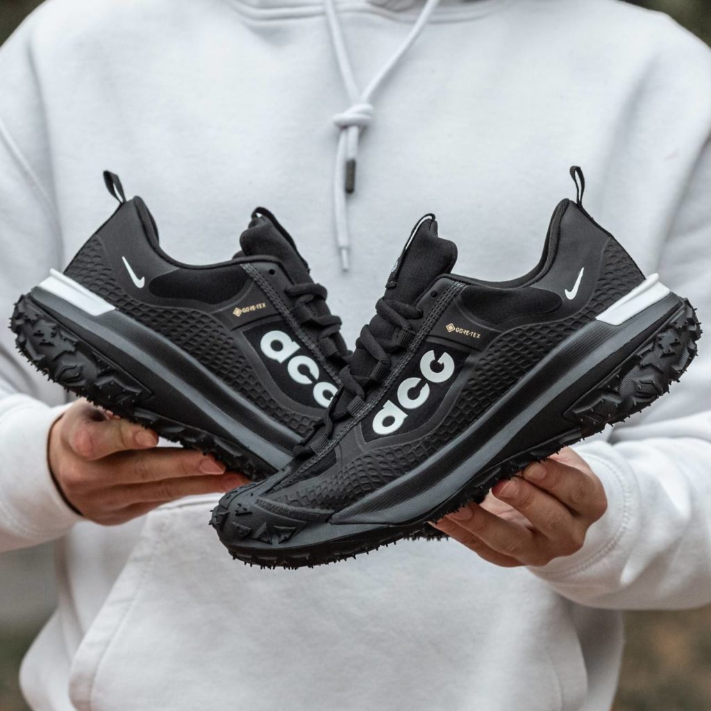 Nike ACG Moutain fly Gore tex Black White