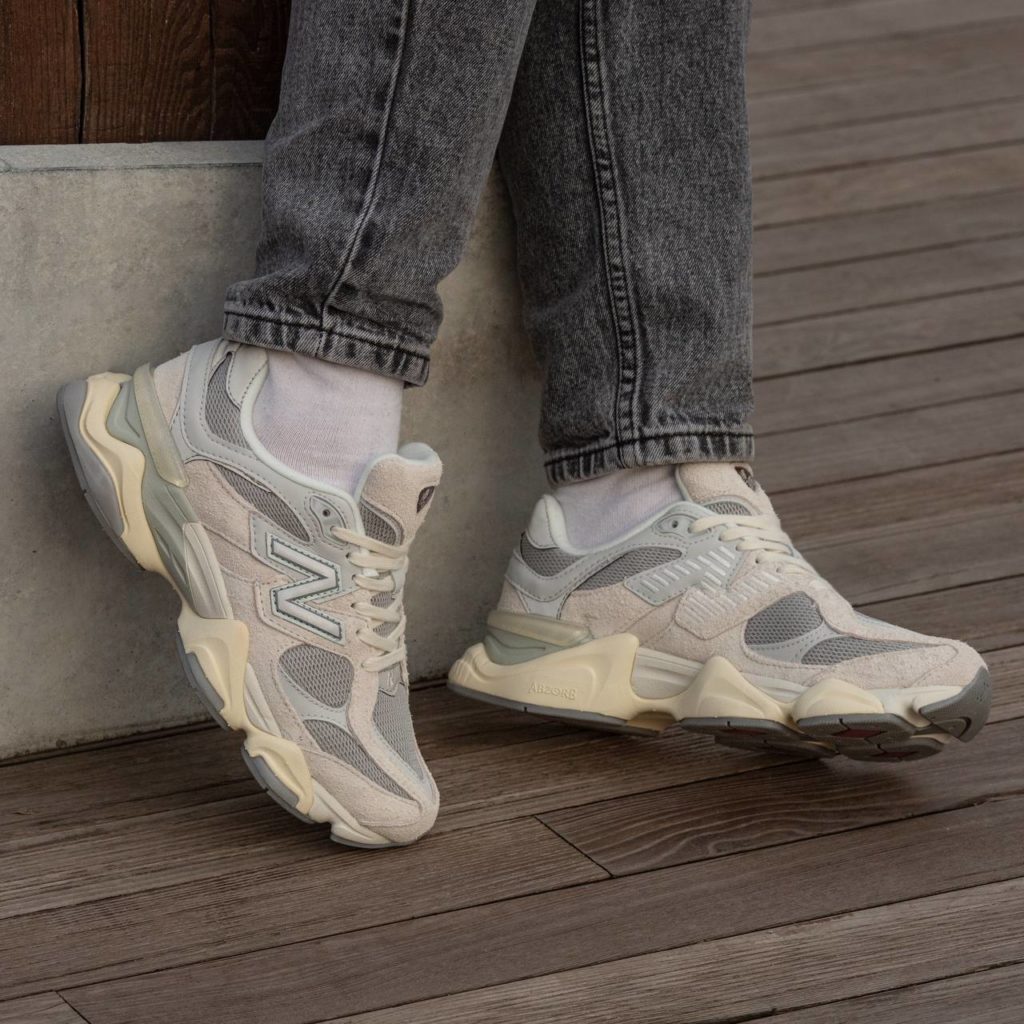 New Balance 9060 Grey/Sliver/Red