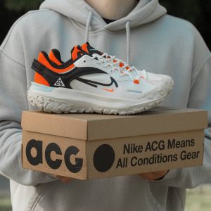Nike ACG Mounth fly 2  Low