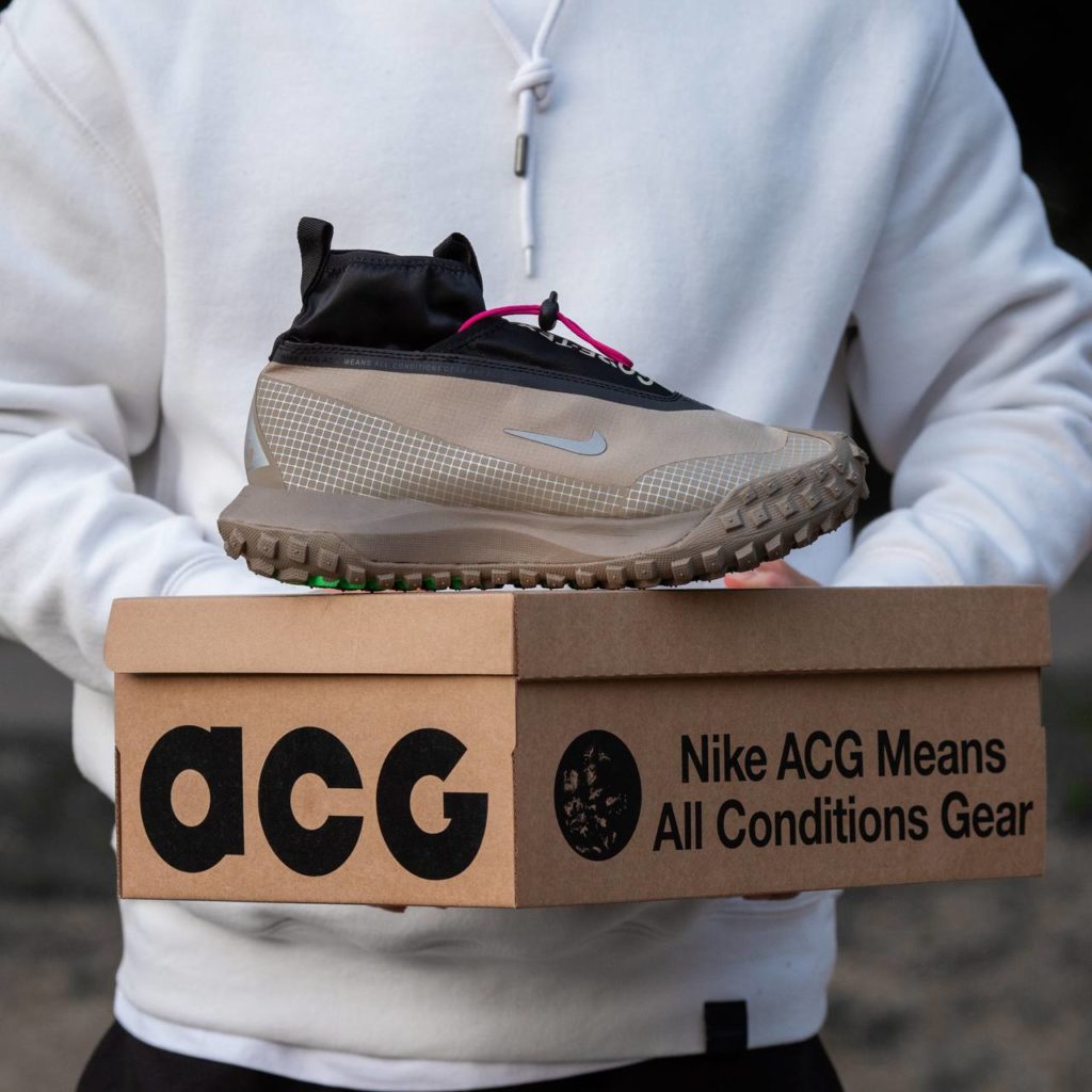 Nike ACG Mountain Fly Gore-Tex Beige Black