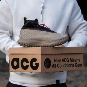 Nike ACG Mountain Fly Gore-Tex Beige Black