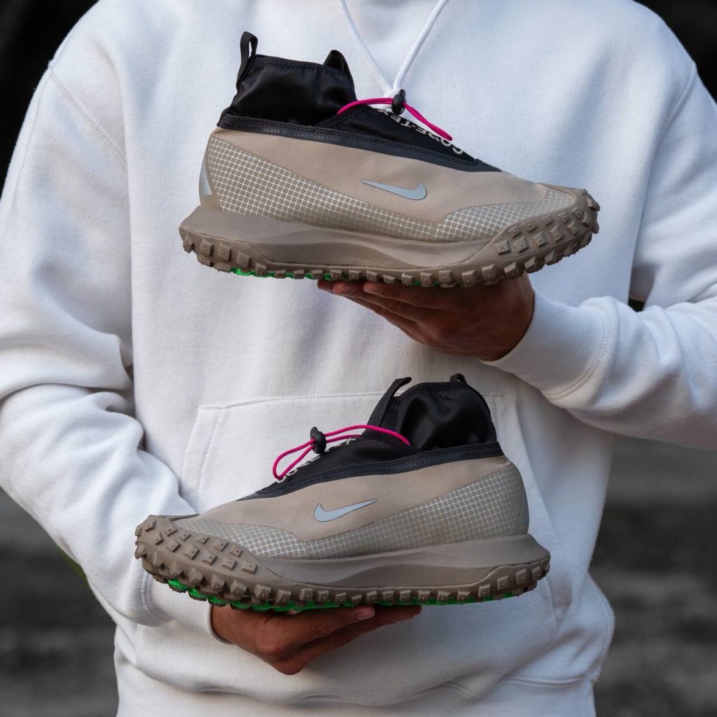 Nike ACG Mountain Fly Gore-Tex Beige Black