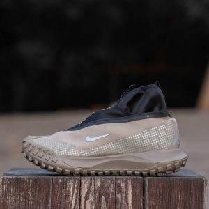 Nike ACG Mountain Fly Gore-Tex Beige Black