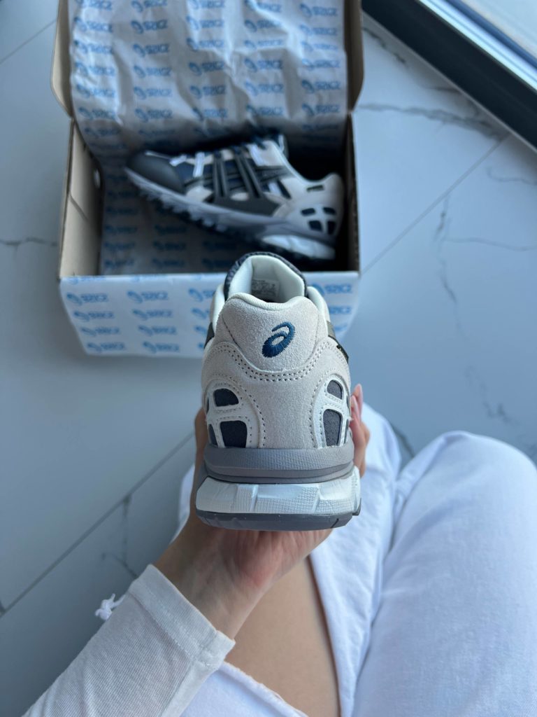 Asics Gel-Sonoma 15-50 GORE-TEX Beige Grey