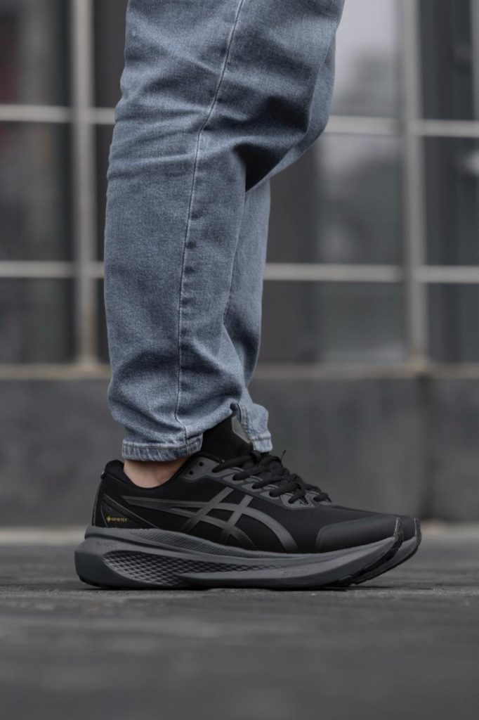 Asics Gel-Kayano 30 Gore-Tex Black