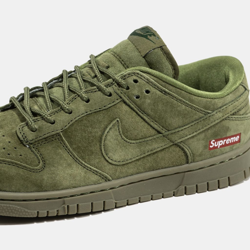Supreme x Nike SB Dunk Low Suede Green