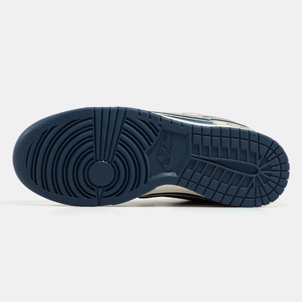 Nike SB Dunk Low x Gucci