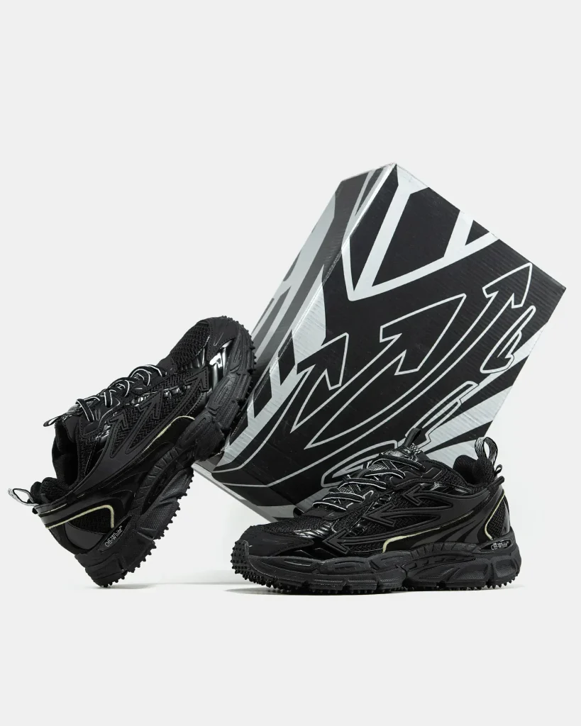 Off-White Be Right Back Black