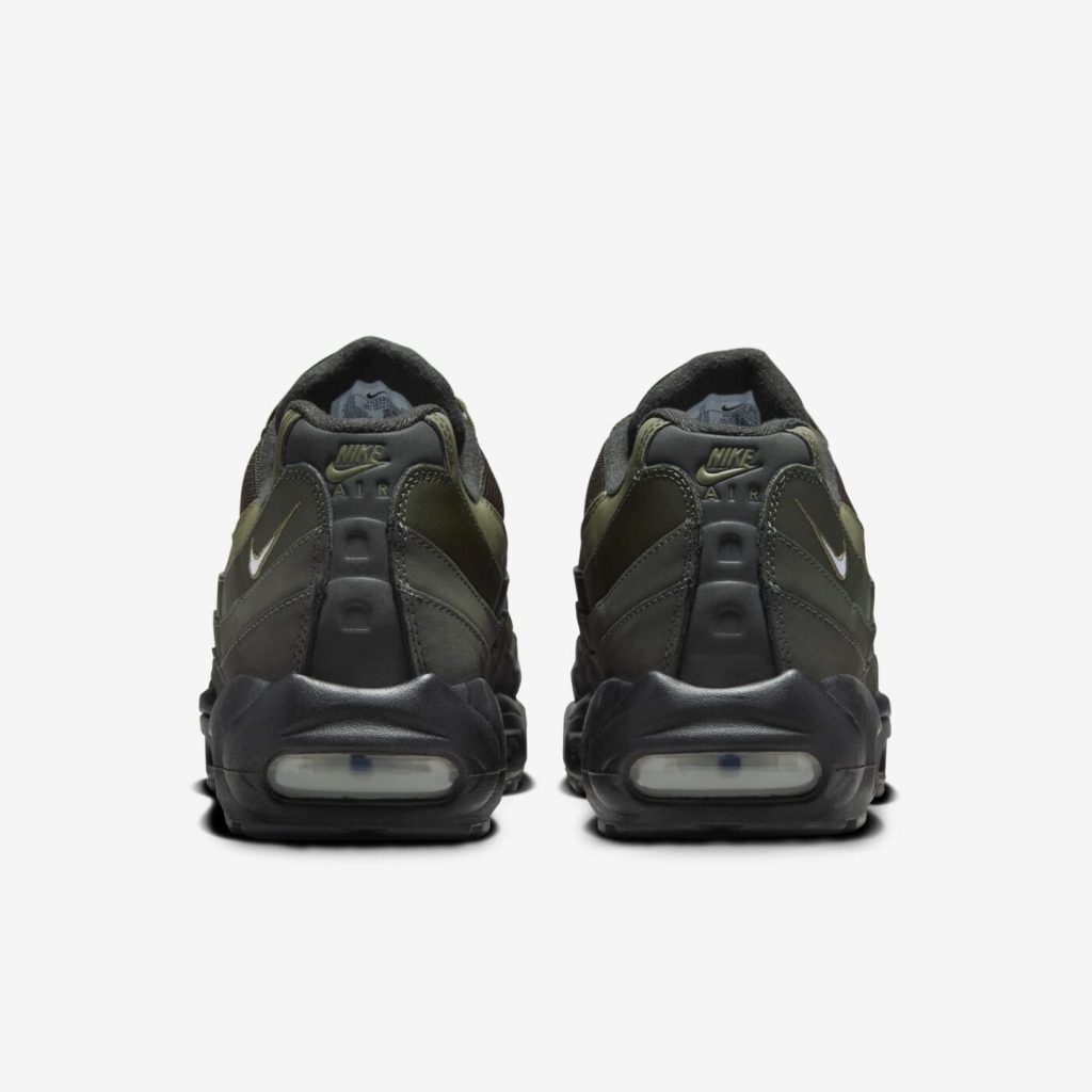 Nike Air Max 95 Essential Black/Sequoia/ Olive green