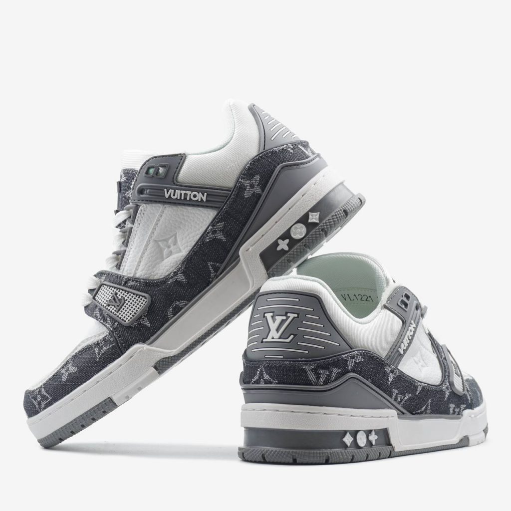 Louis Vuitton Trainer Grey White